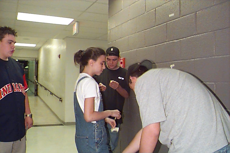 DC0011L.JPG (68681 bytes)