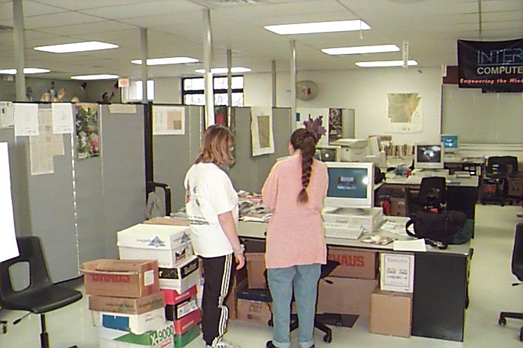 DC0001L.JPG (90683 bytes)